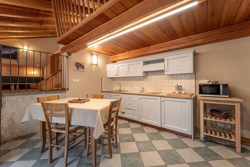 Chalet 'Civico 6 ' con vistas a la montaña, jardín compartido y Wi-Fi