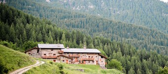 Chalet 'Civico 12' with Mountain View, Shared Garden and Wi-Fi
