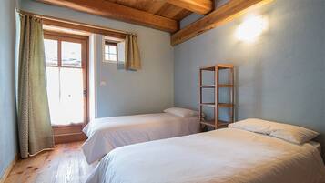 2 Schlafzimmer, Bügeleisen/Bügelbrett, kostenloses WLAN, Bettwäsche