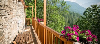 Chalet 'Civico 9' with Mountain View, Shared Garden and Wi-Fi