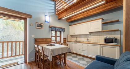 Chalet 'Civico 8' with Mountain Views, Shared Garden and Wi-Fi