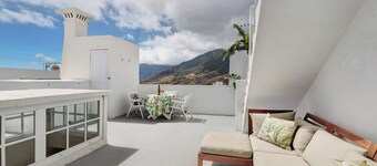 Casa de vacaciones "Vista Alegre 22 A" con vistas al mar, terraza privada y Wi-Fi