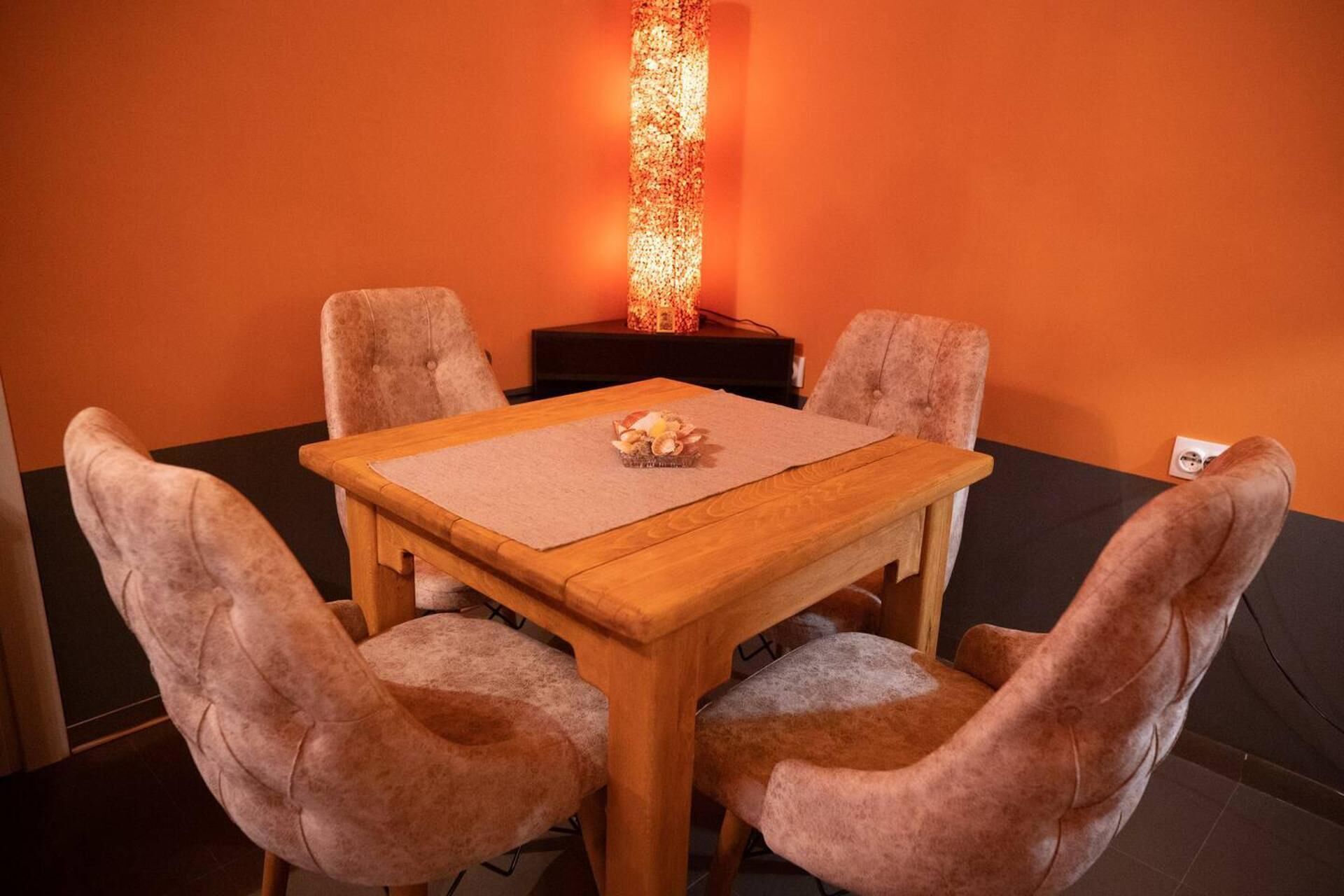 Departamento, varias camas | Restaurantes