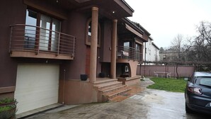Apartment, Multiple Beds | Exterior