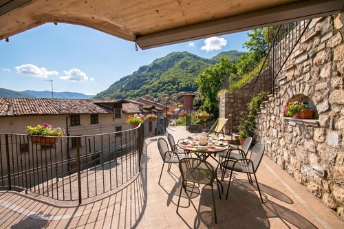 Casa Angiolina Lake & Mountain View Terrace