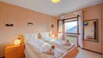 2 bedrooms, free WiFi, bed sheets