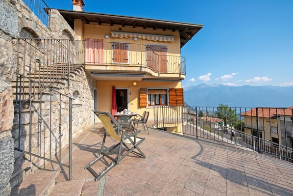 Exterior - Casa Angiolina Lake & Mountain View (Tremosine)