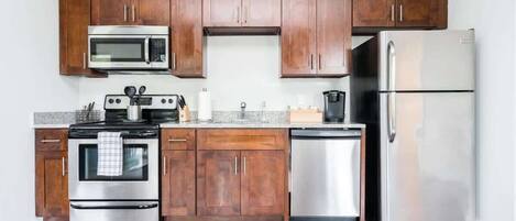 Fridge, microwave, oven, stovetop