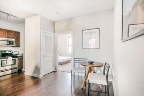 Interior - CozySuites TWO Music Row Condos with parking (Nashville)