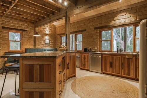 Bunjil Hideaway - 'Cosy Winter Getaway - Beautiful Oasis'