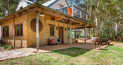 Bunjil Hideaway - 'Cosy Winter Getaway - Beautiful Oasis'