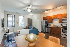 Interior - CozySuites TWO Stylish Music Row Condos w/parking (Nashville)