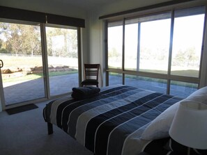 4 bedrooms, desk, free WiFi, bed sheets - Adelberg -  Perfect for your next big family holiday (Barwite)