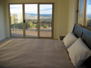 4 bedrooms, desk, free WiFi, bed sheets - Adelberg - Perfect for your next big family holiday (Barwite)