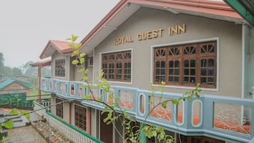 Deluxe Double Room | Terrace/patio