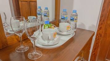 Deluxe Double Room | In-room dining
