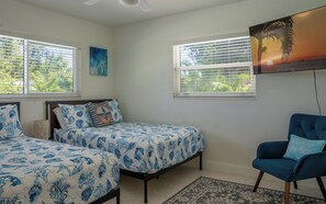 3 chambres, bureau, fer et planche à repasser, accès au Wi-Fi (inclus)