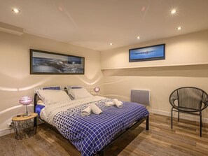 1 bedroom, iron/ironing board, WiFi