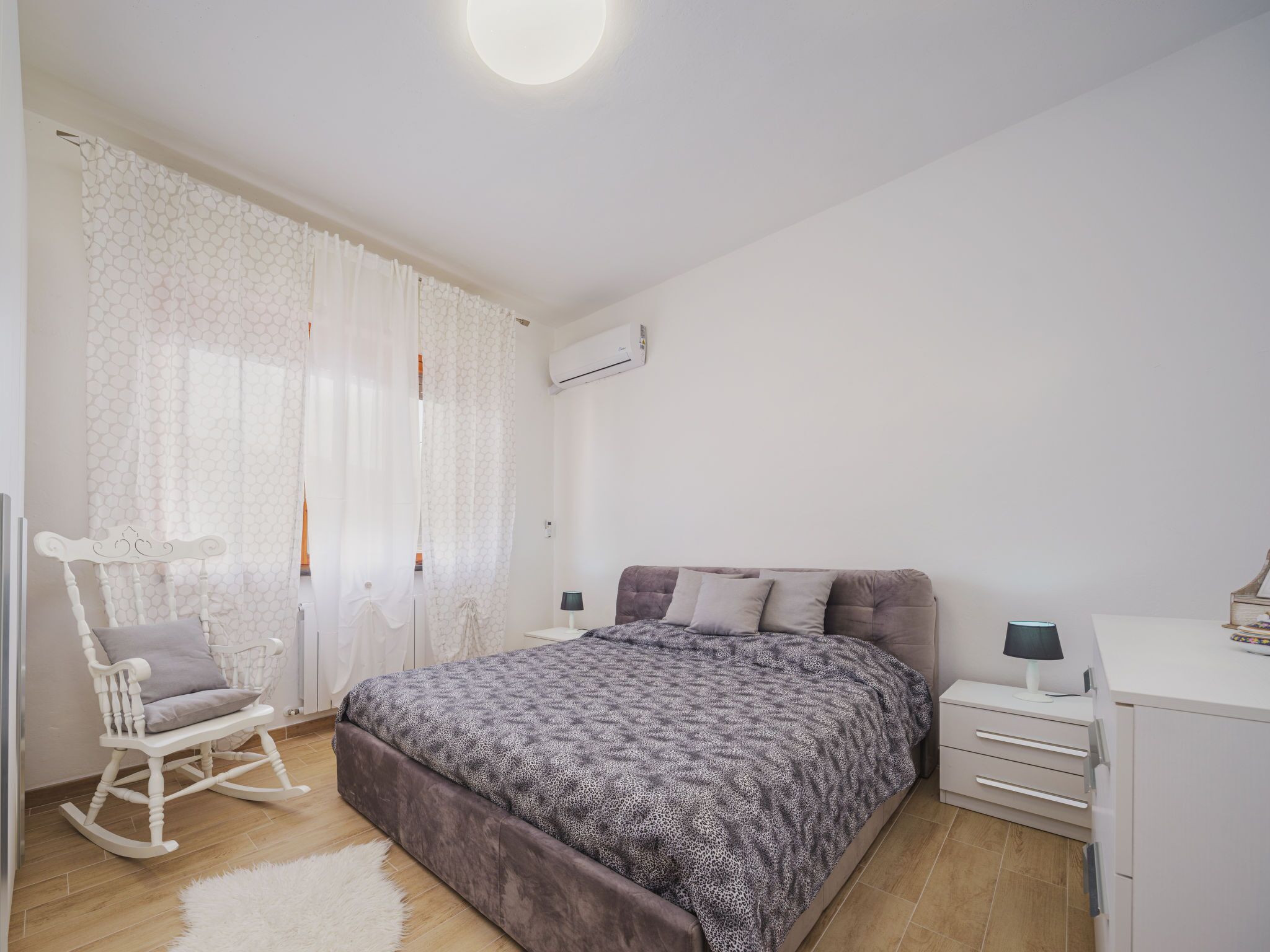2 camere, ferro/asse da stiro, Wi-Fi