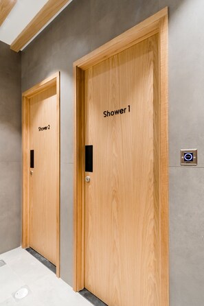 Shower kamar mandi
