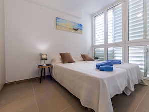 3 Schlafzimmer, Schreibtisch, Internetzugang