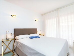 2 bedrooms, desk, iron/ironing board, WiFi - Ancora Ático by Interhome (Salou)