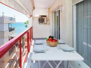 Outdoor dining - Ancora Ático by Interhome (Salou)