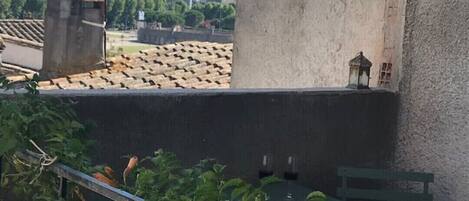 Enceinte de lâhĂ©bergement