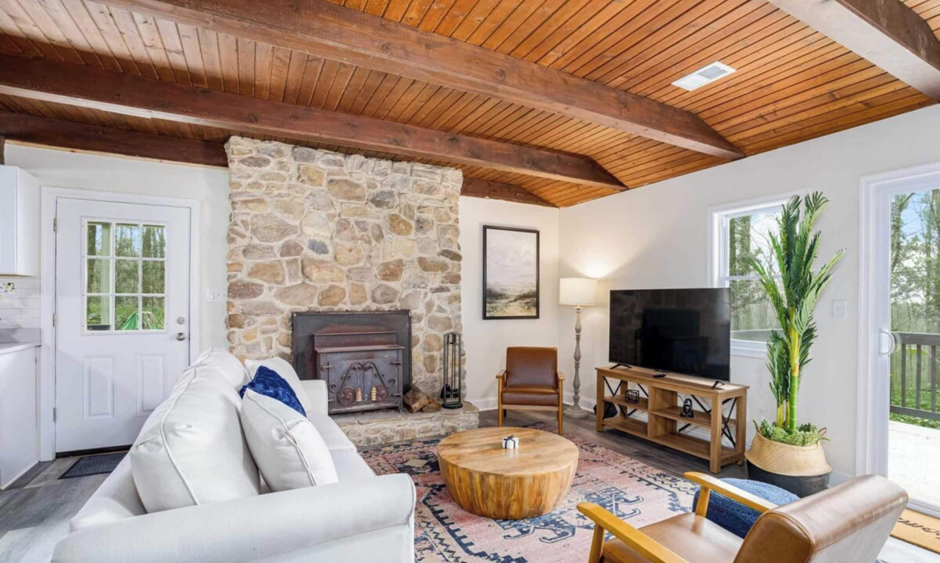 TV, fireplace, offices