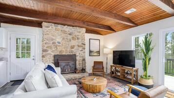 TV, fireplace, offices