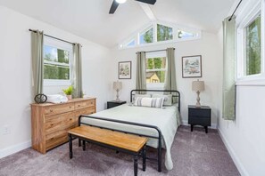 4 chambres, fer et planche à repasser, Wi-Fi, draps fournis