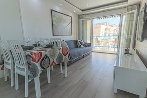 Smart TV - 074 - Gaviotas 003 - comfortHOLIDAYS (Santa Pola)