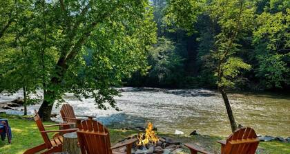 Mountain River Escape 4br 3.5ba on a rushing Coosawatee River.