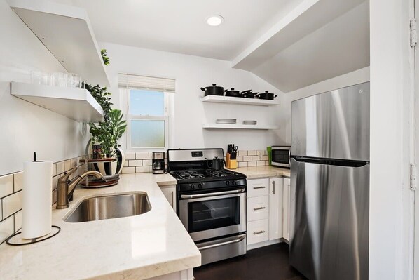 Fridge, microwave, oven, stovetop