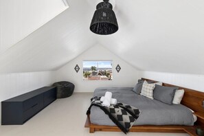 3 室のベッドルーム、アイロン / アイロン台、WiFi、ベッドシーツ