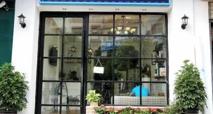 No. 1 Inn @ the Corner