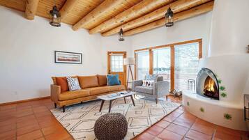 TV, fireplace, offices