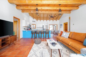 TV, fireplace, offices - Casa Escondido- Quiet | Decks | 3BR | El Dorado (Santa Fe)