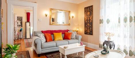 TV connectée, livres, médiathÚque, chaßne hi-fi