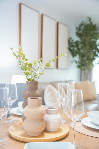 Minimalist Haven Naples • Walk to Beach & 5th Ave