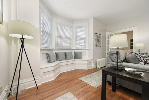 View from the Top!  Steps from Grandview, Sleeps 8