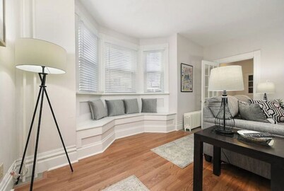 View from the Top!  Steps from Grandview, Sleeps 8