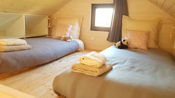 4 chambres, lit parapluie, Wi-Fi gratuit, draps fournis