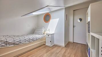 3 slaapkamers, een strijkplank/strijkijzer, gratis wifi