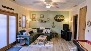 Smart TV, reproductor de DVD y libros