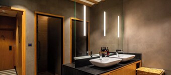  Sleepover Terminal 3, Concourse B – formerly sleep ‘n fly