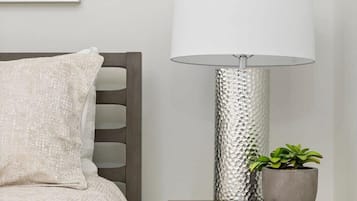 1 bedroom, iron/ironing board, travel cot, WiFi