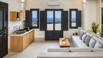 Egyptian cotton sheets, premium bedding, minibar, in-room safe