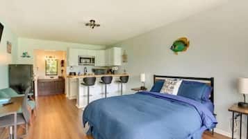 2 bedrooms, memory-foam beds