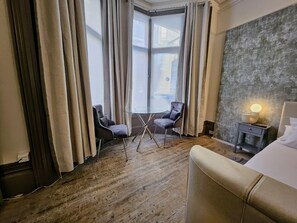 Deluxe Studio | Desk, laptop workspace, blackout drapes, iron/ironing board - INNit Hotel - Marina House (Brighton)